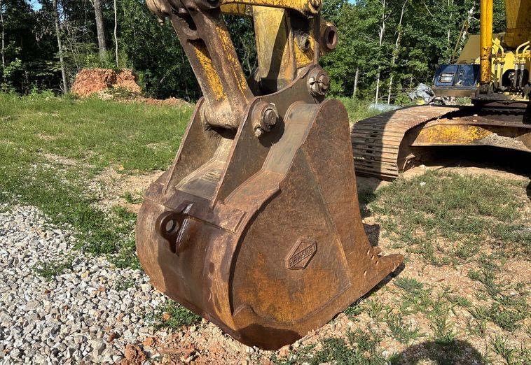 KOMATSU PC 200 EXCAVATOR - View 18
