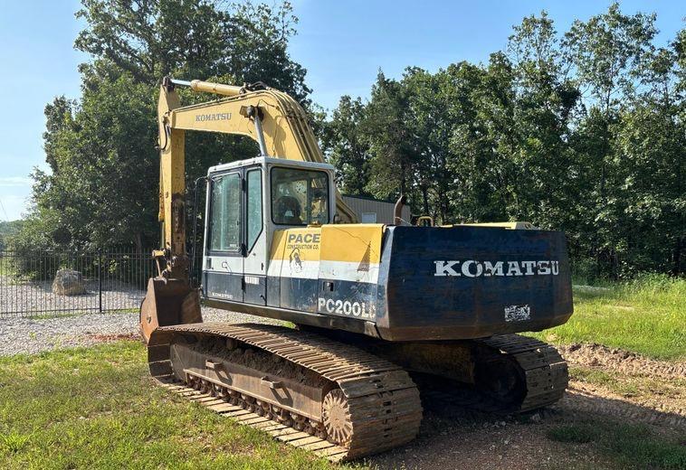 KOMATSU PC 200 EXCAVATOR - View 5