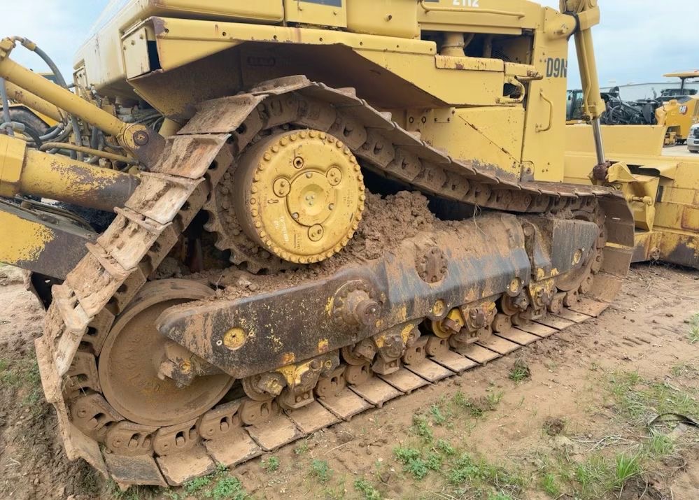 1990 CATERPILLAR D9N DOZER with ripper - View 3
