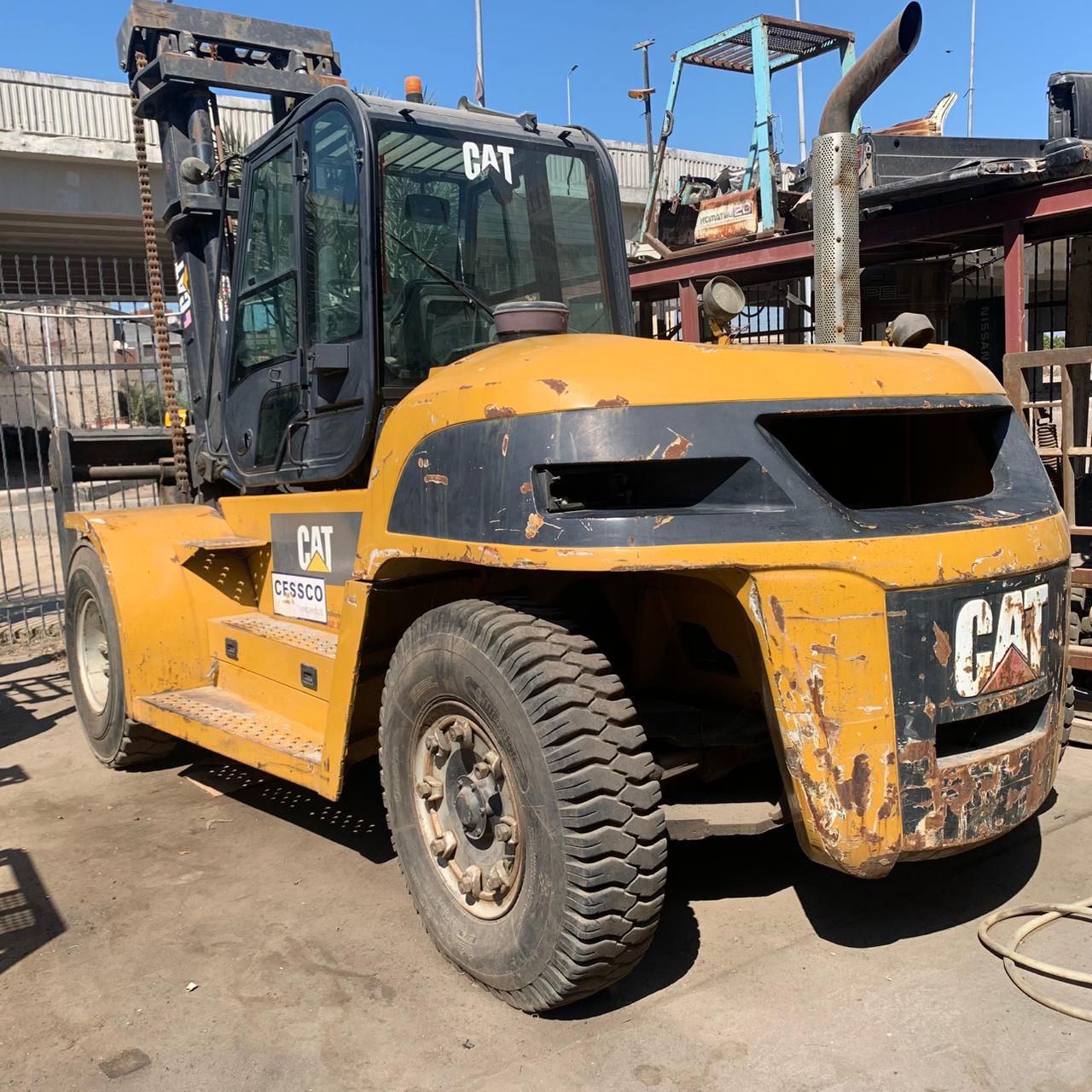 2012 CATERPILLAR  P33000  FORKLIFT - View 2